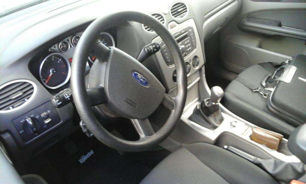 FORD FOCUS  IMPECABLE