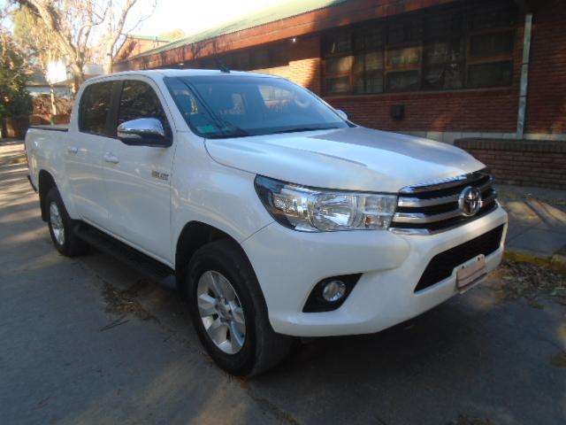 TOYOTA HILUX  PACK CUERO FULL IMPECABLE