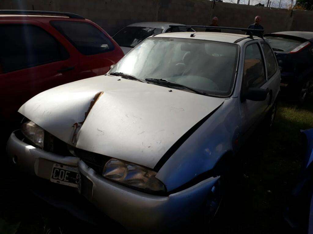 Ford Fiesta Chocado Dado de Baja