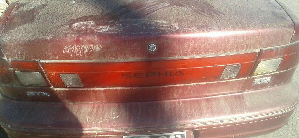 Carcaza de Kia Sephia 94 con Gnc