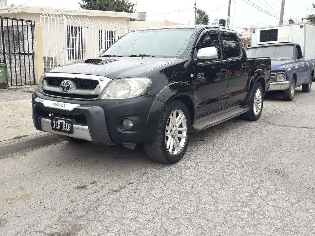 Toyota Hilux Vendo Permuto