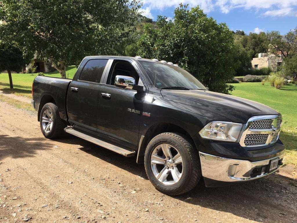 Dodge Ram Laramie 5.7