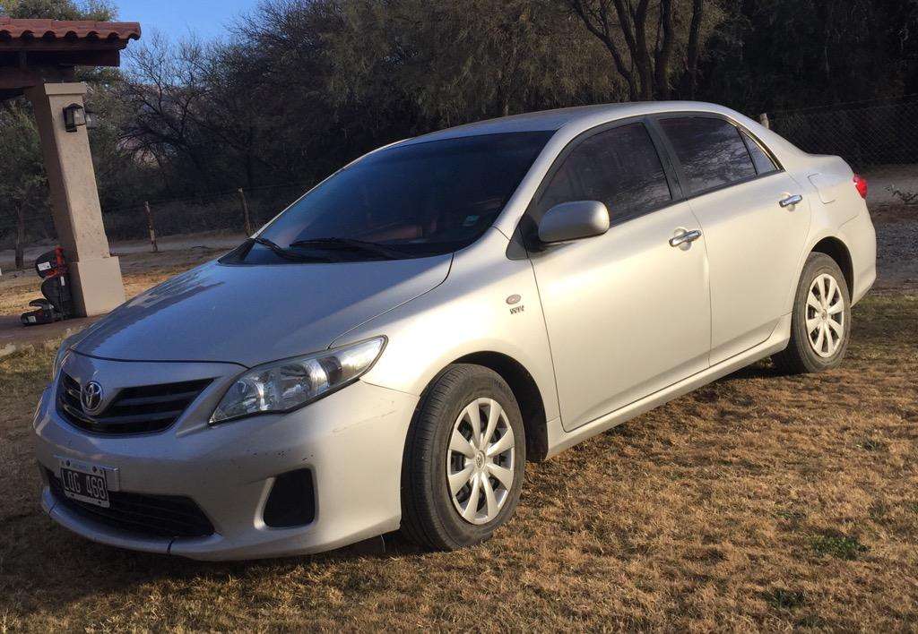 Dueña Vende Corolla 