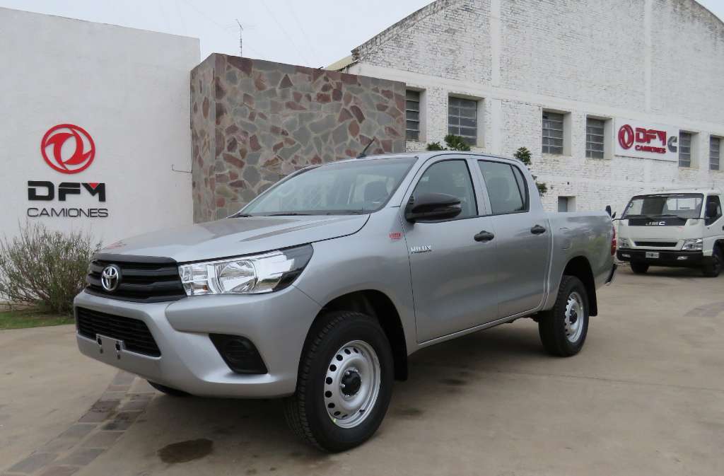 TOYOTA HILUX 2.4 DC 4X2 TDI STD L/