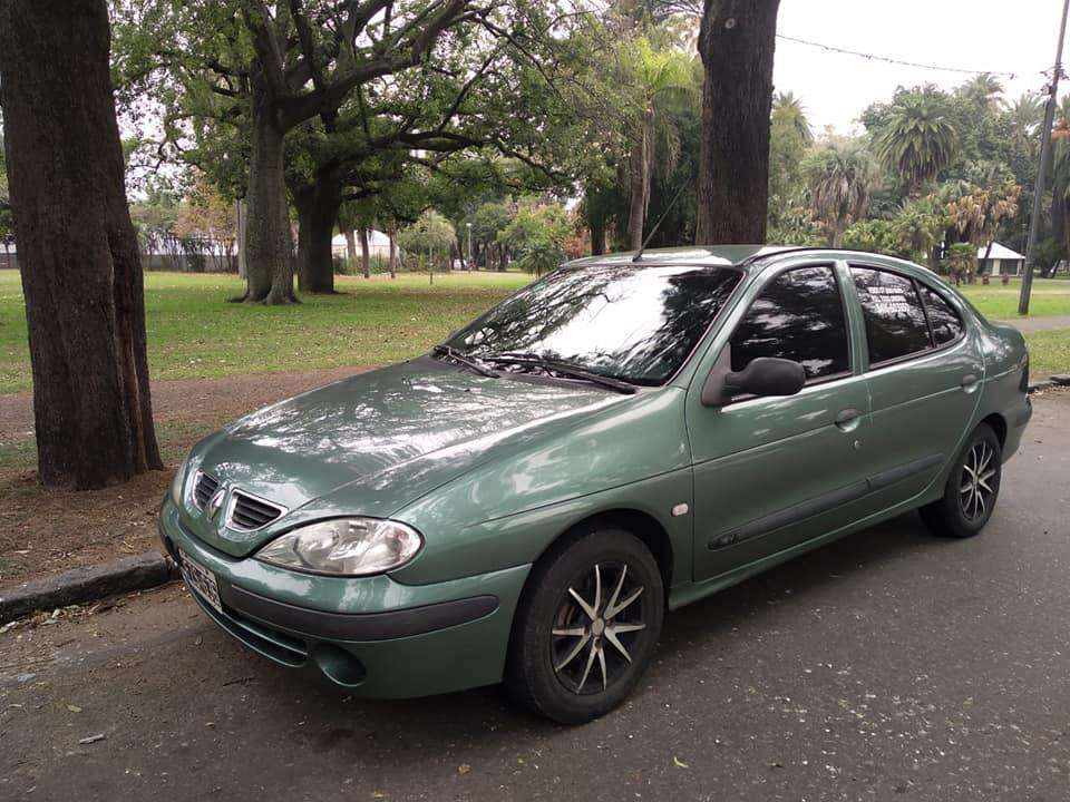 VENDO MEGANE 