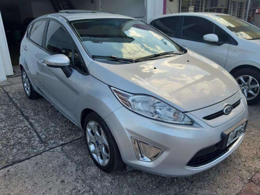 Ford Fiesta Kinetic Design Titanium MKM Recibo Menor