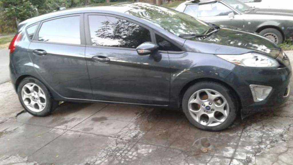 Vendo Ford Fiesta 