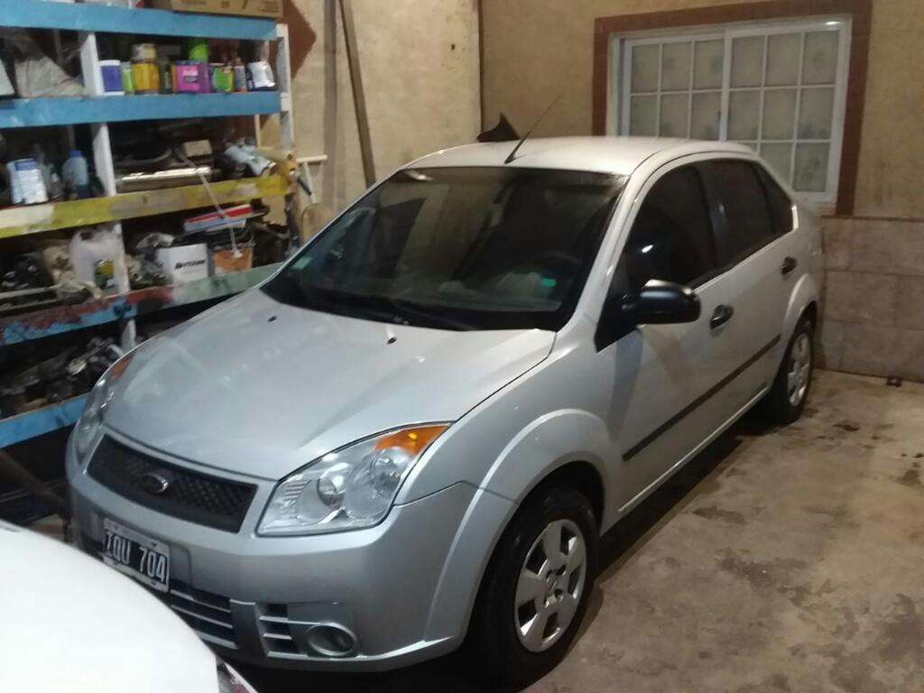 Ford Fiesta Max 1.6 Mp3