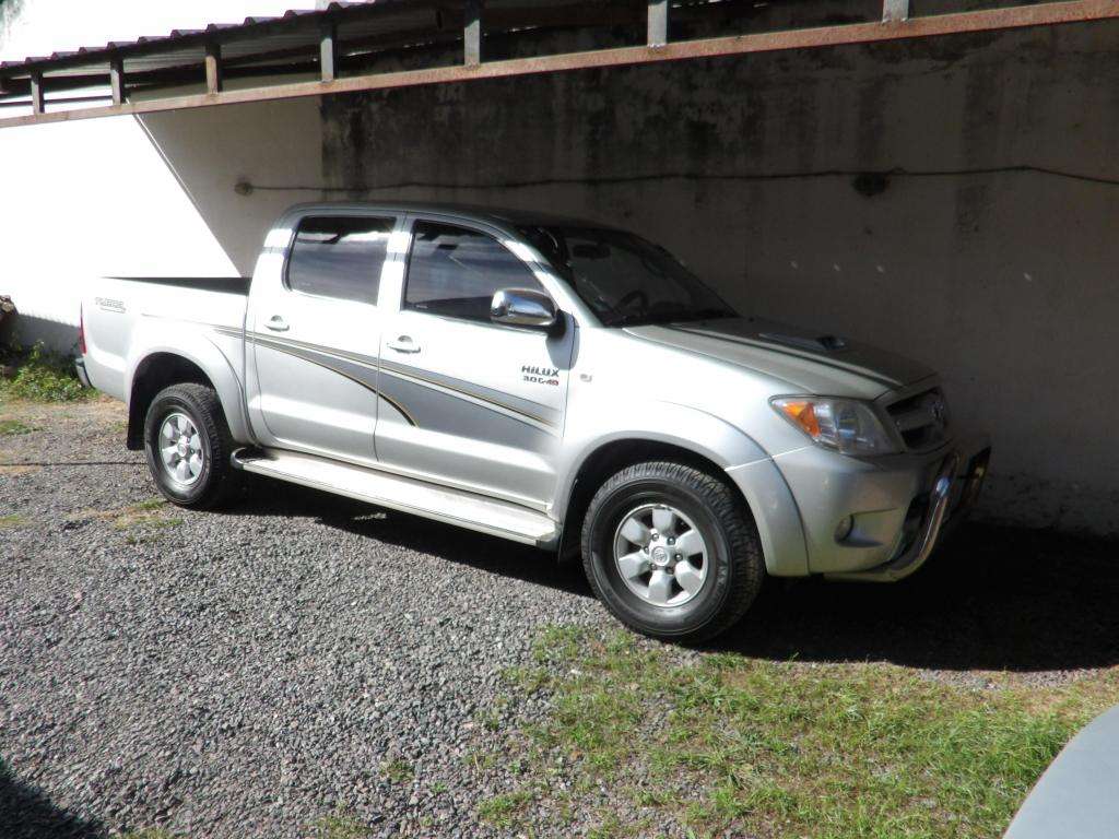 Toyota Hilux SRV 