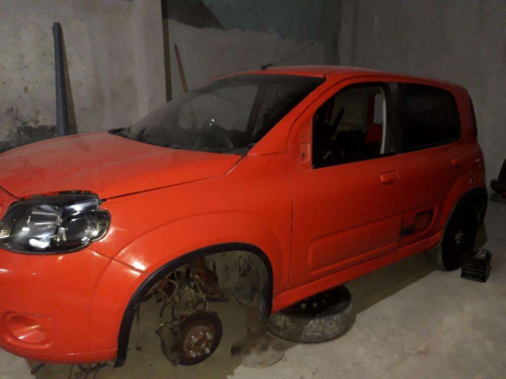 Vendo Fiat Uno Sporting Chocado para Arm