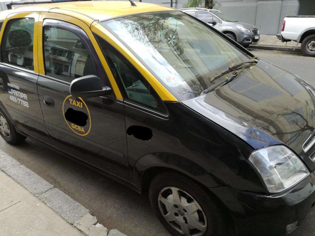 Taxi Chevrolet Meriva con licencia CABA 