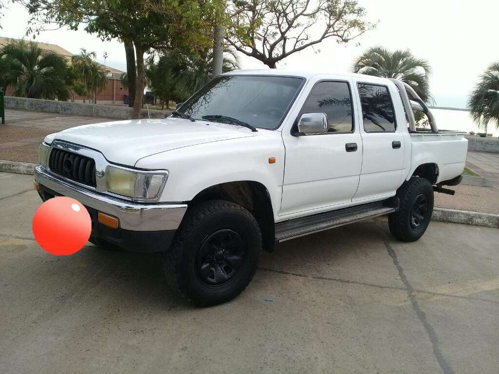 Vendo Toyota Hilux