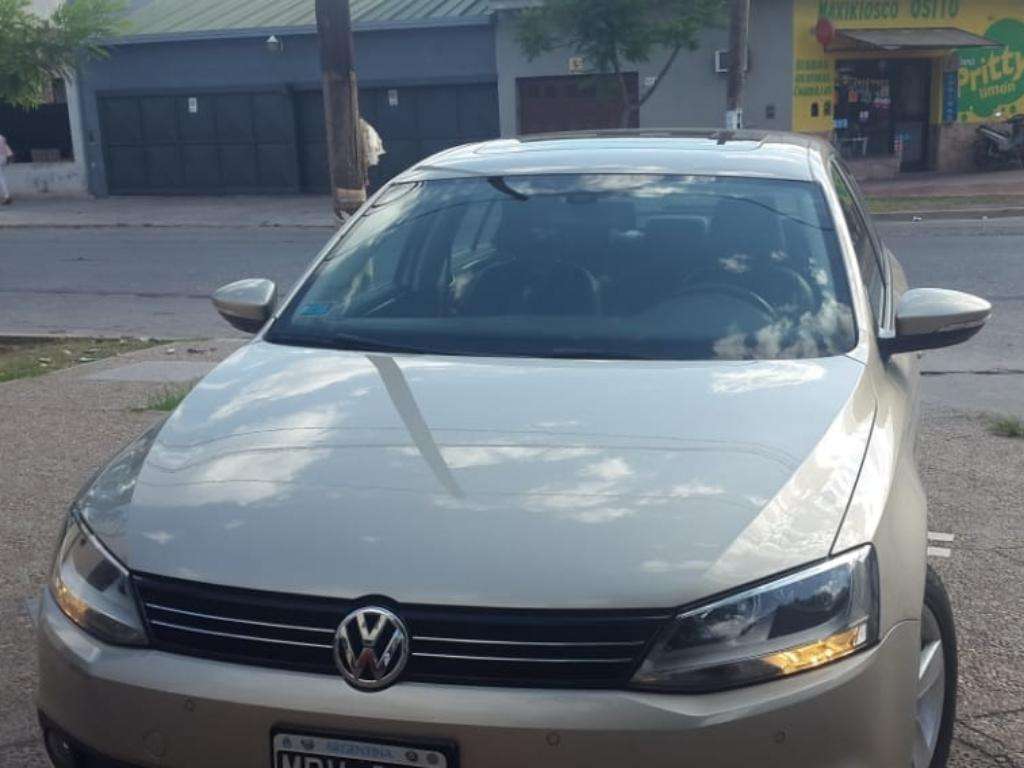 Volkswagen Vento 2.5 Luxury