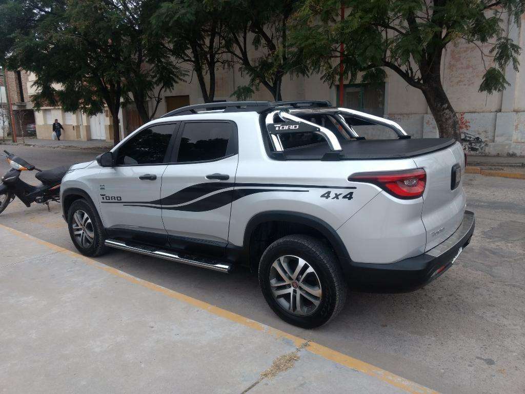 Fiat Toro Impecable