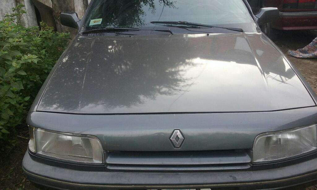 Renault .