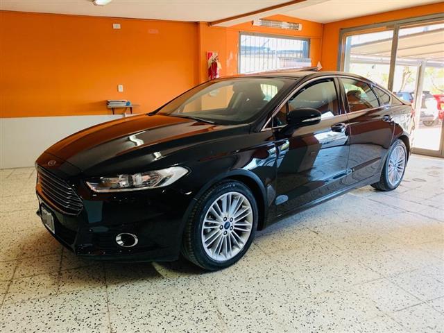 Ford Mondeo 2.0 Ecoboost SE ATcv)