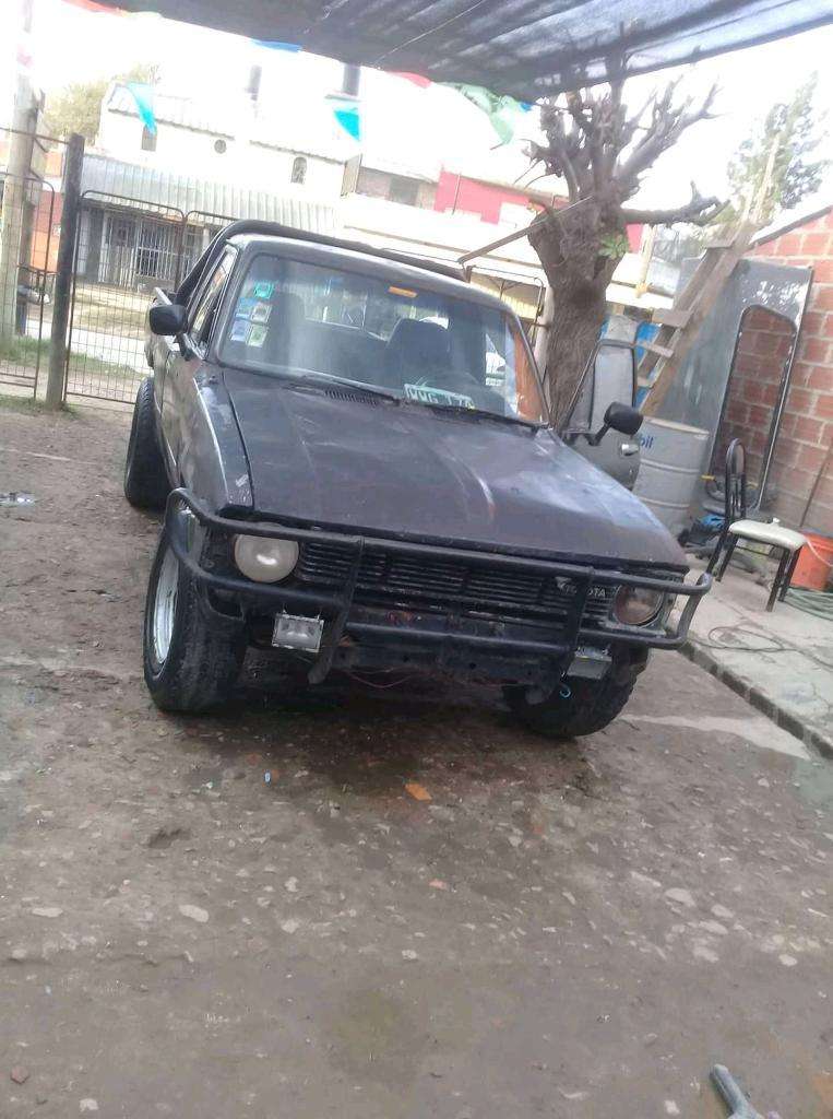 Vendo O Permuto Toyota