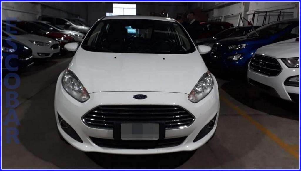 Ford Fiesta titanium mt