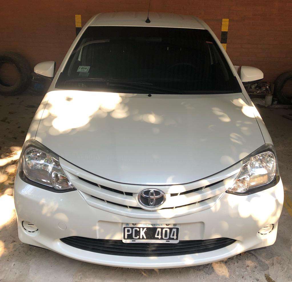 Toyota Etios Xs  Impecable