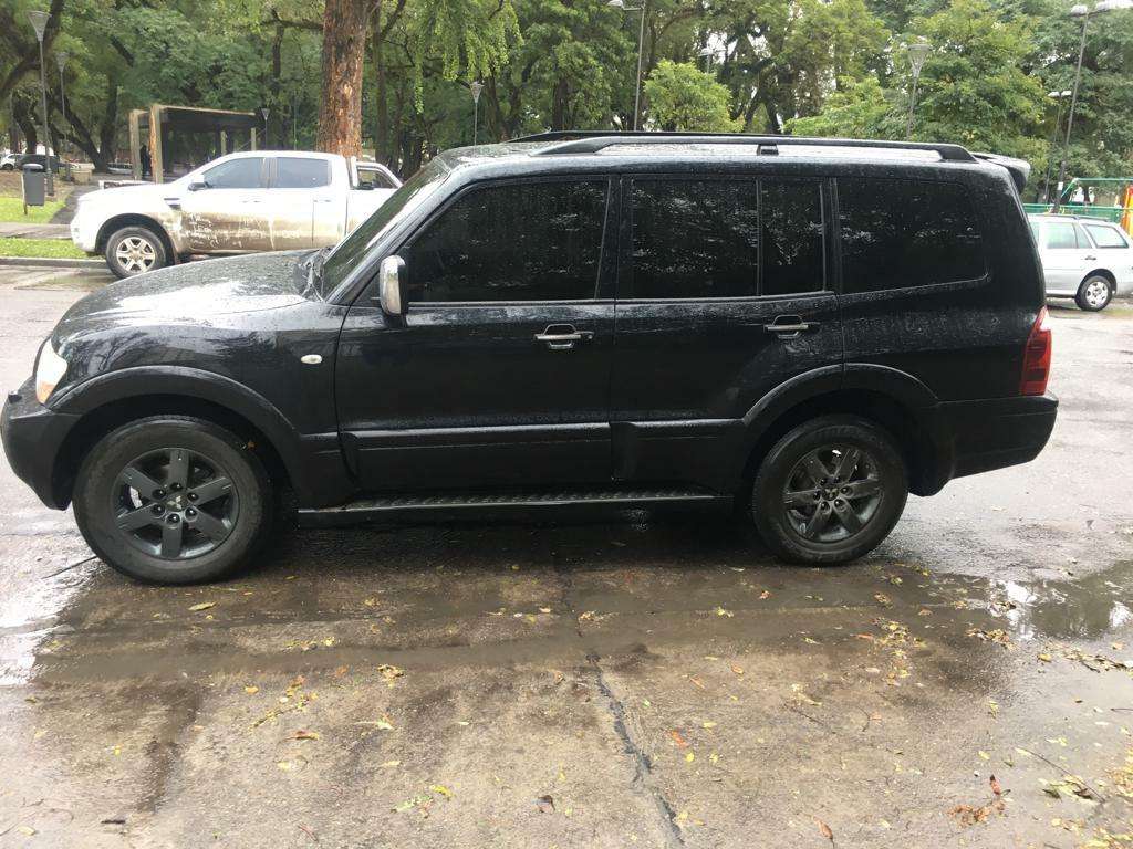 Mitsubishi Montero 3.2 Did 3 Filas Aut