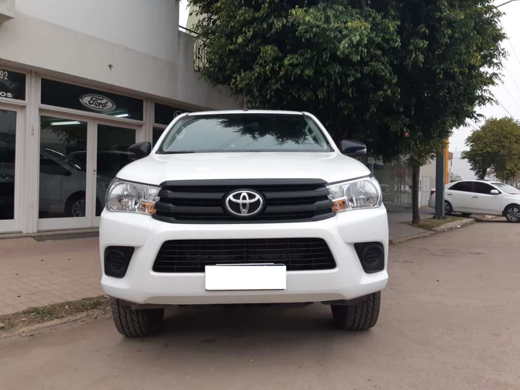 TOYOTA HILUX 2.4 DC 4X2 TDI STD L/