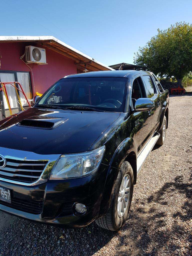 Vendo Permuto Toyota Hilux Sr 4x4