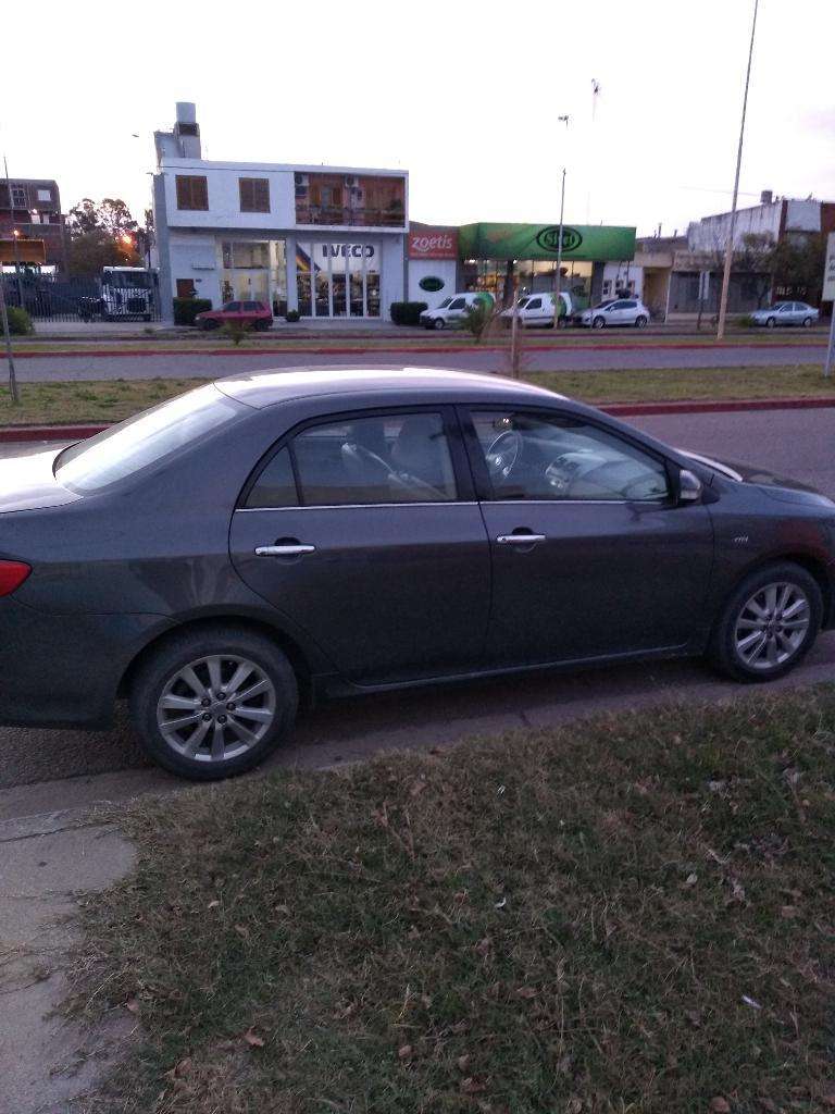 Vendo por Viaje. Corolla.