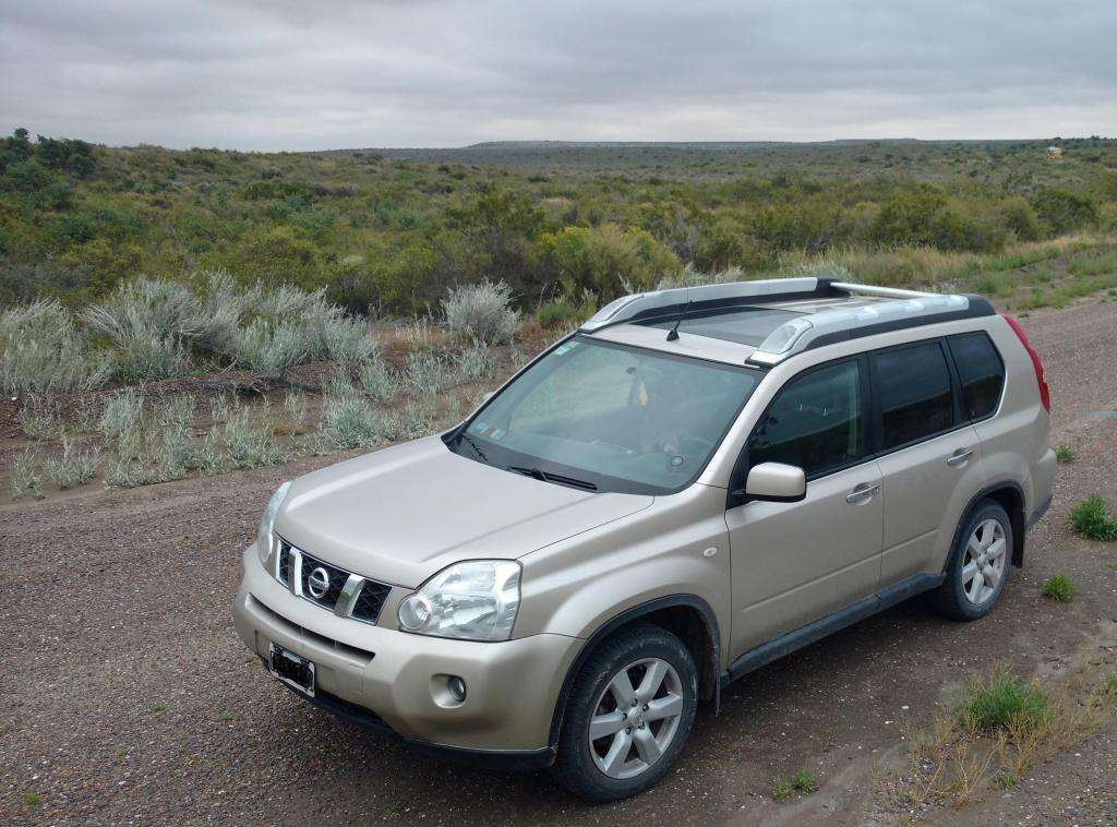 Nissan X-trail 2.5 Acenta CVT Xtronic 