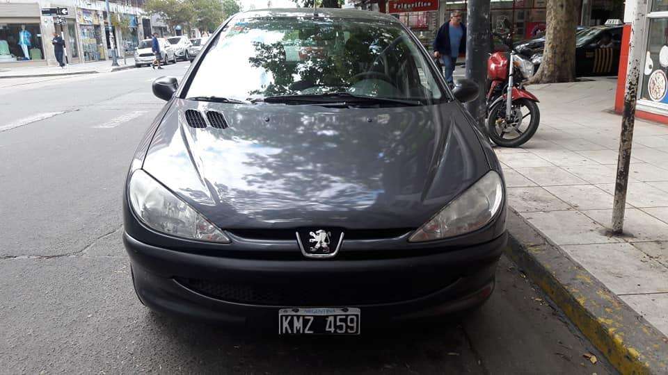 PEUGEOT 206