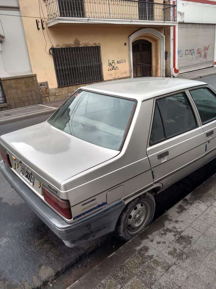 Renault 9 GTL