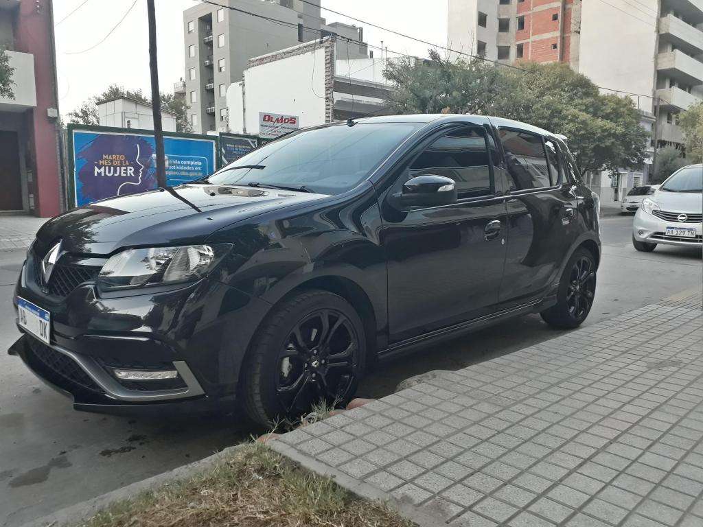 Renault Sandero RS 2.0