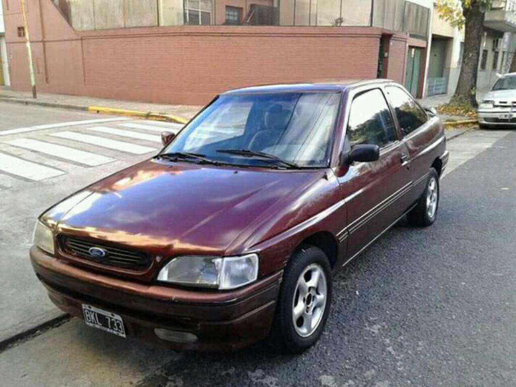 Ford Escort Coupe  Glx 1.8 Audi Full