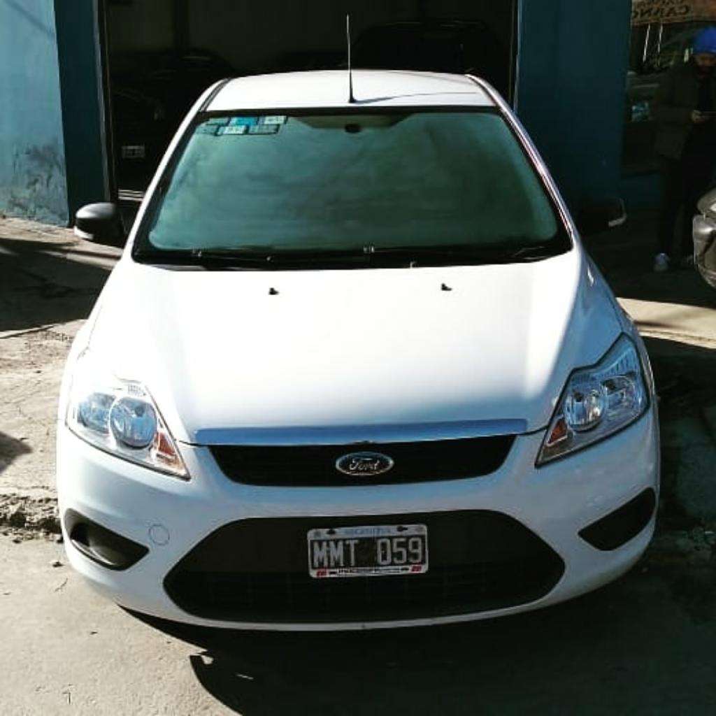 Ford Focus 1.6 Style 5p