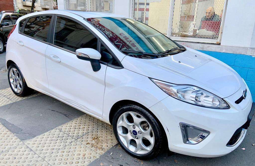 Ford Fiesta 1.6 Titanium Kinetic / Nafta / 