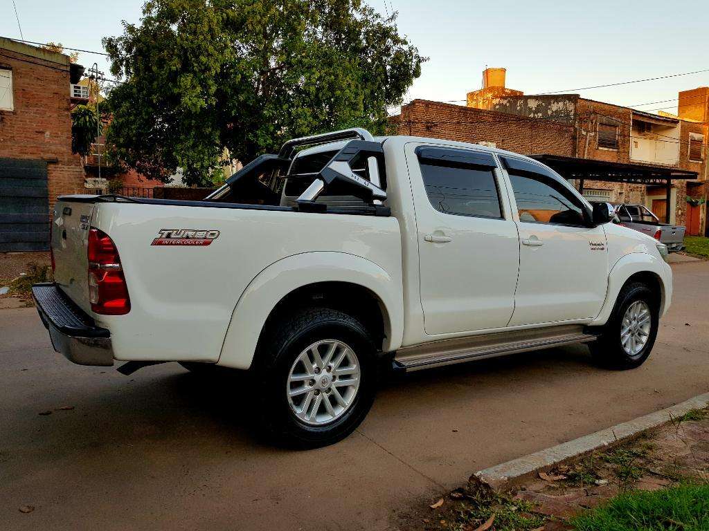 Toyota Hilux  Srv 3.0 4x2 Impecable