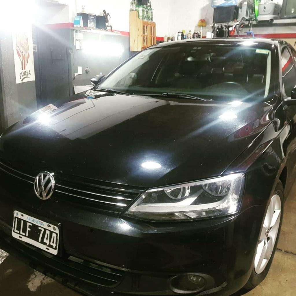 Volkswagen Vento 2.5 Luxury Mt