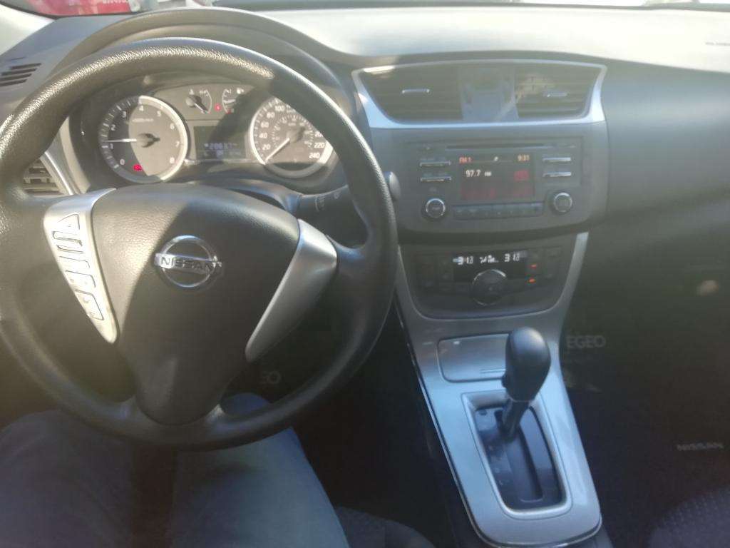 Nissan Sentra Full Automático 