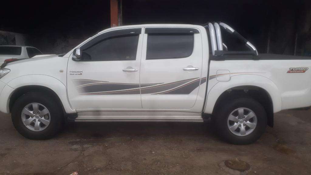 Vendo Toyota Srv con  Kilómetros