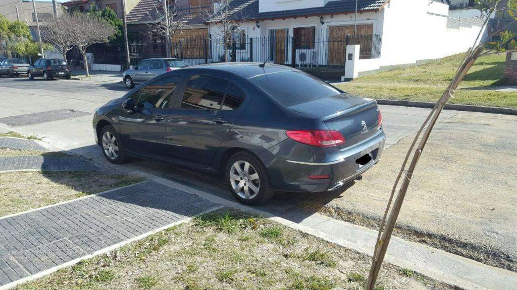 Peugeot 408 Allure Plus Nav con Gnc 5t