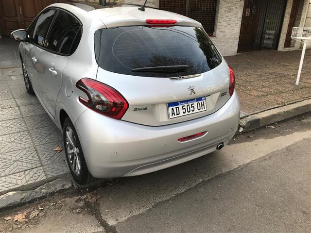 Peugeot 208 (Línea nueva) 1.6 Feline MTcv)