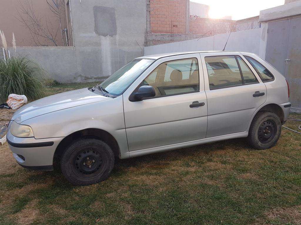 VENDO GOL POWER 1.6 5 PUERTAS MODELO 