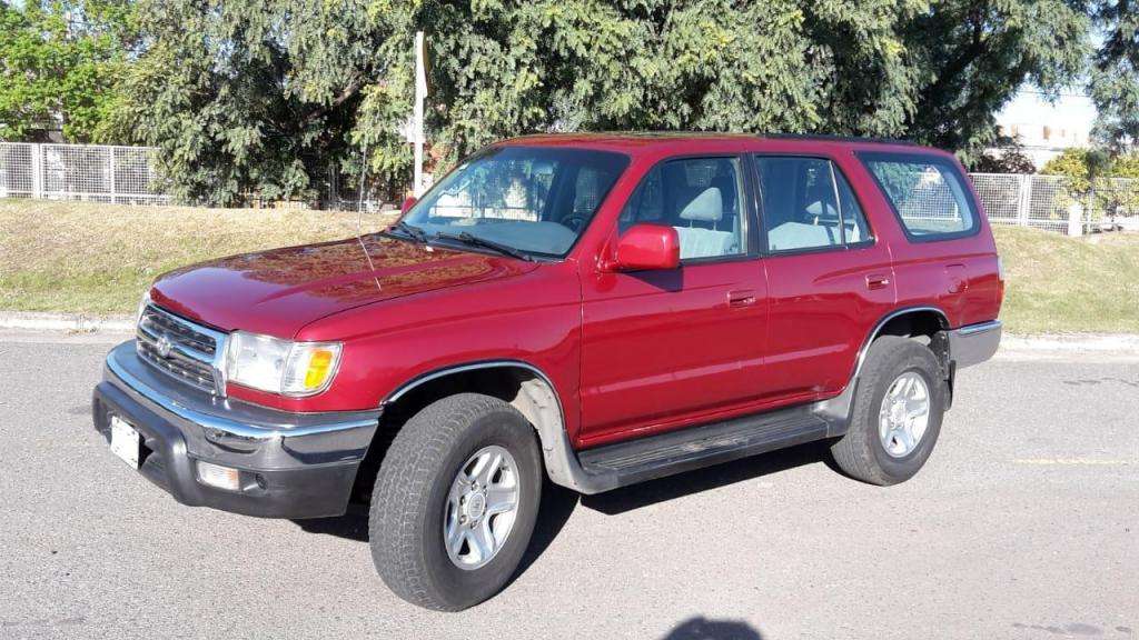 VENDO TOYOTA HILUX SW4 TURBO DIESEL 3.0 ** UNICO DUEÑO **