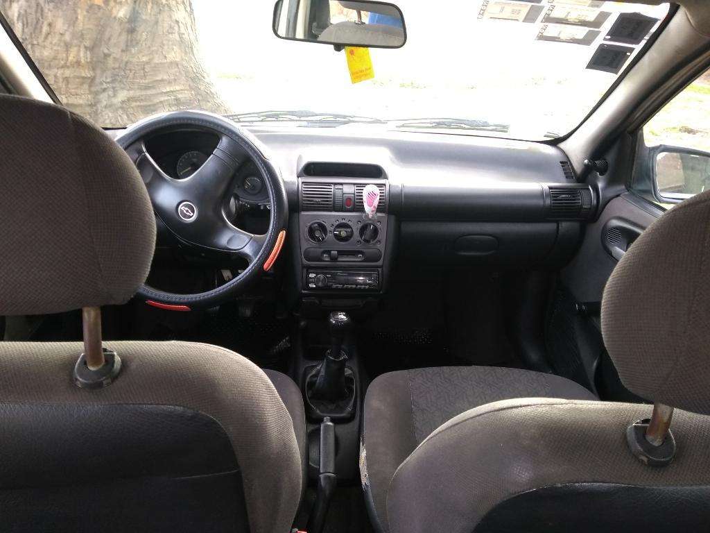 Vendo Corsa Classic 1.6 Modelo 