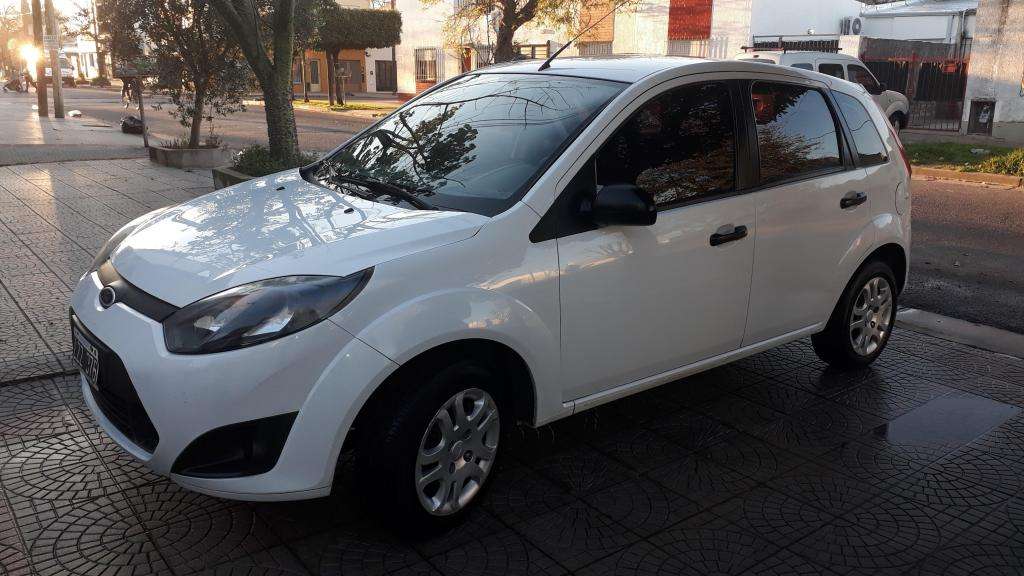 FORD FIESTA AMBIENTE PLUS –1.6 Nafta - Dic.  IMPECABLE