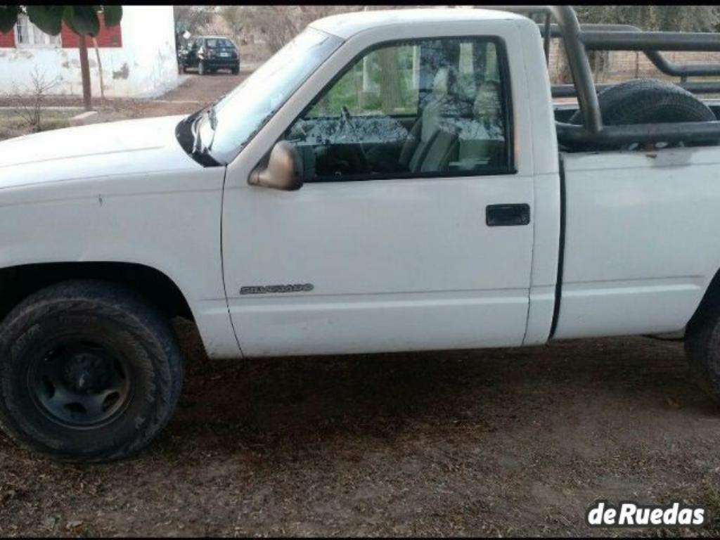 Vendo/ Permuto por Auto