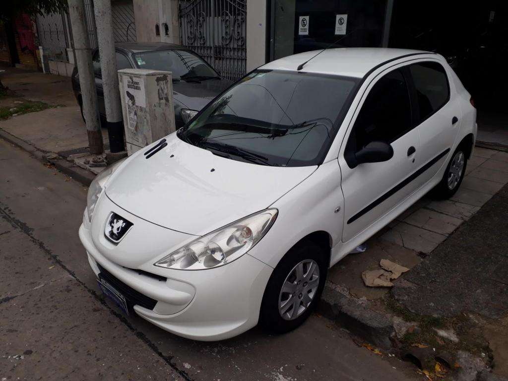 Peugeot 207 Compact 5P 1.4 Nafta Active (75cv)