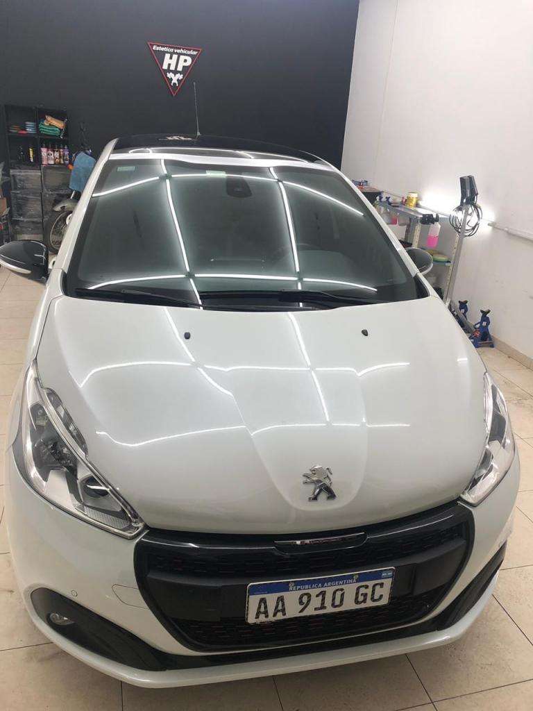 Peugeot 208 GT impecable