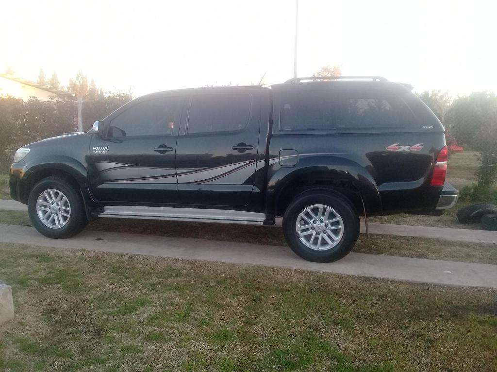 VENDO TOYOTA HILUX 4X4