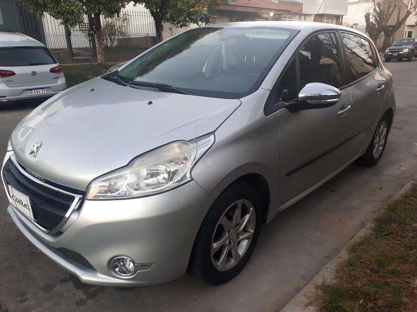 PEUGEOT 208 ALLURE 1.5 NAFTA 