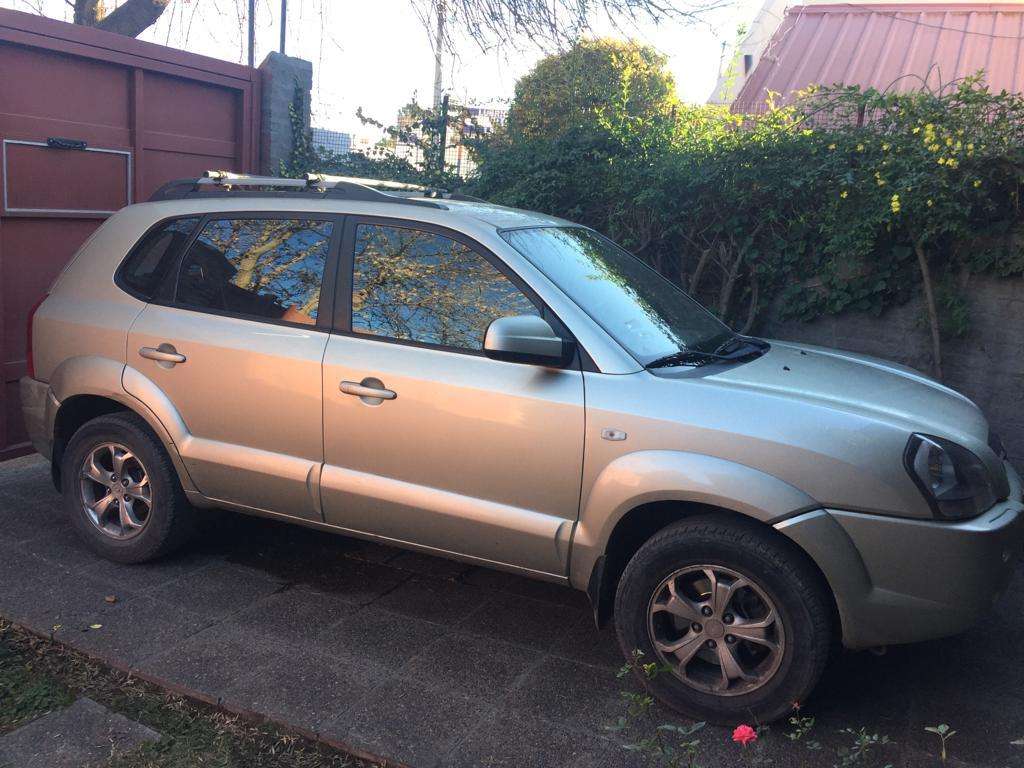 CAMIONETA HYUNDAI TUCSON 